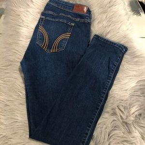 FLASH SALE!!Hollister low rise skinny jeans